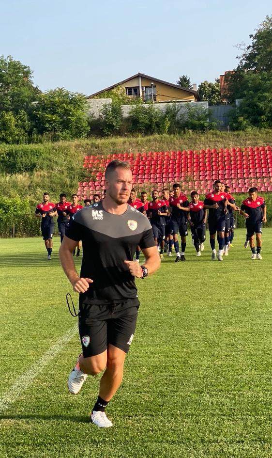 1627801024885055483.jpg 4-体能储备是阿曼队集训前期的重点.jpg